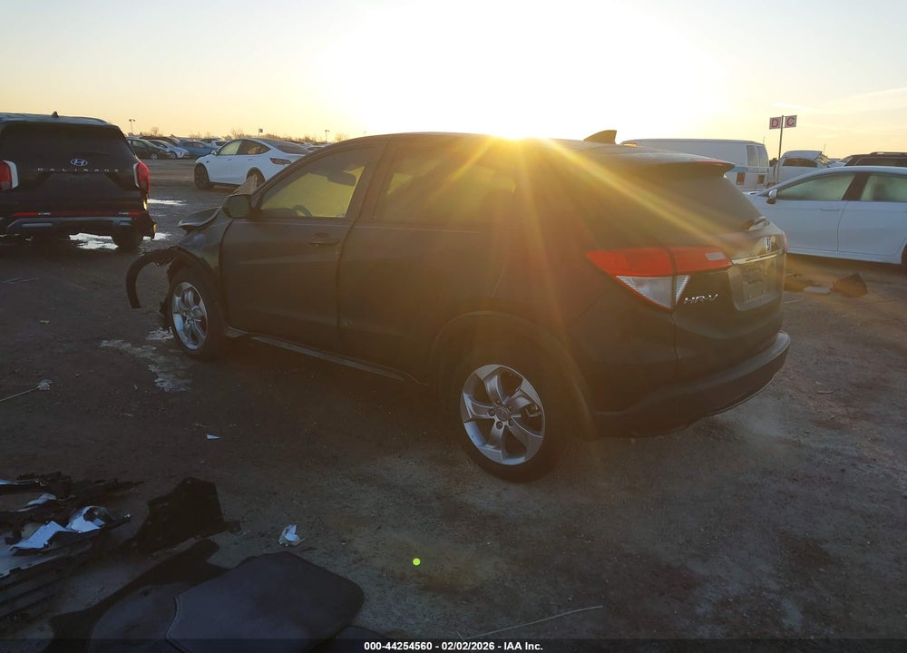2022 HONDA HR-V 2WD LX VIN: 3CZRU5H38NM738425