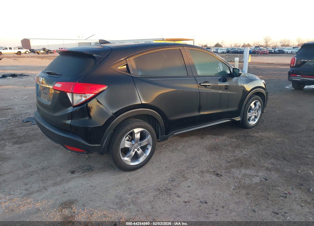 2022 HONDA HR-V 2WD LX VIN: 3CZRU5H38NM738425
