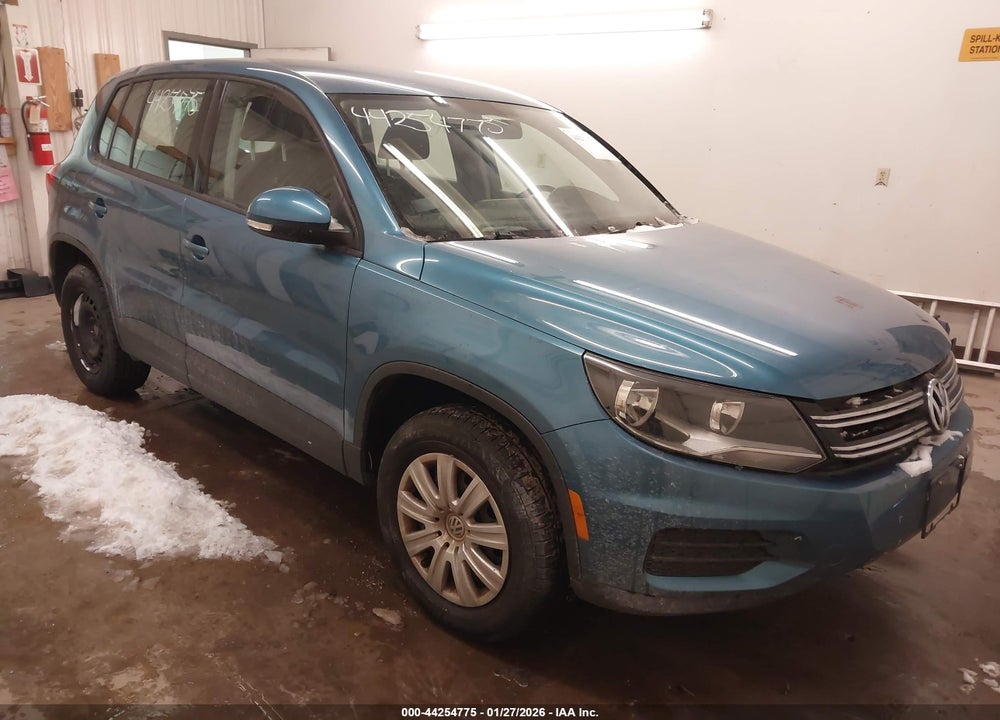 2017 VOLKSWAGEN TIGUAN 2.0T/2.0T S VIN: WVGAV7AX6HK051041