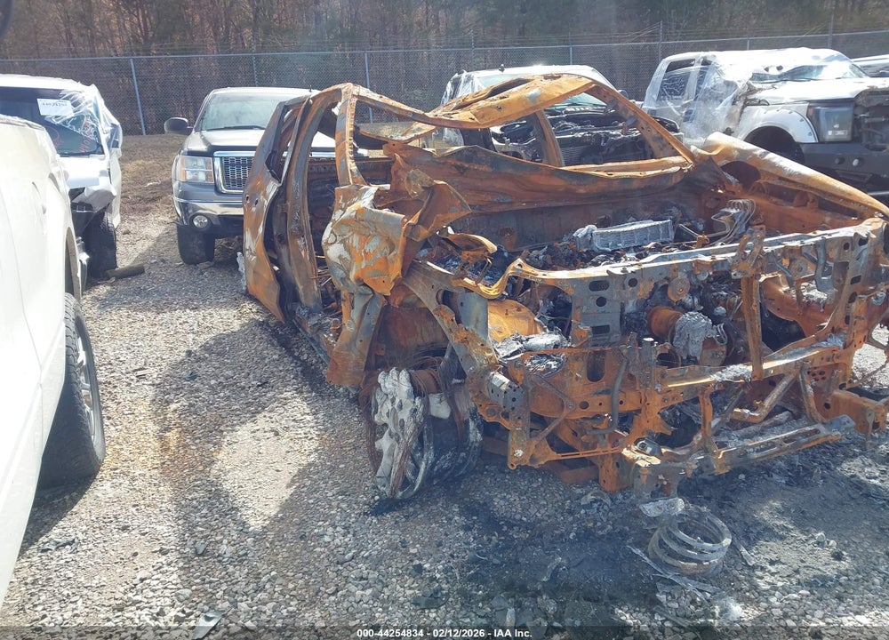 2026 TOYOTA TUNDRA HYBRID PLATINUM HYBRID CREWMAX 5.5' BED VIN: 5TFNC5DB2TX120271