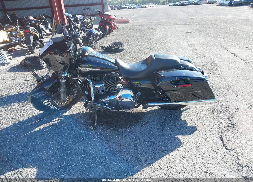 2016 HARLEY-DAVIDSON FLHXS STREET GLIDE SPECIAL VIN: 1HD1KRM13GB656499