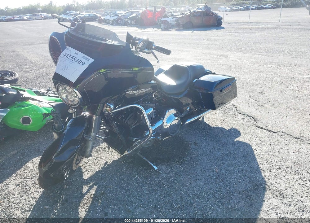 2016 HARLEY-DAVIDSON FLHXS STREET GLIDE SPECIAL VIN: 1HD1KRM13GB656499