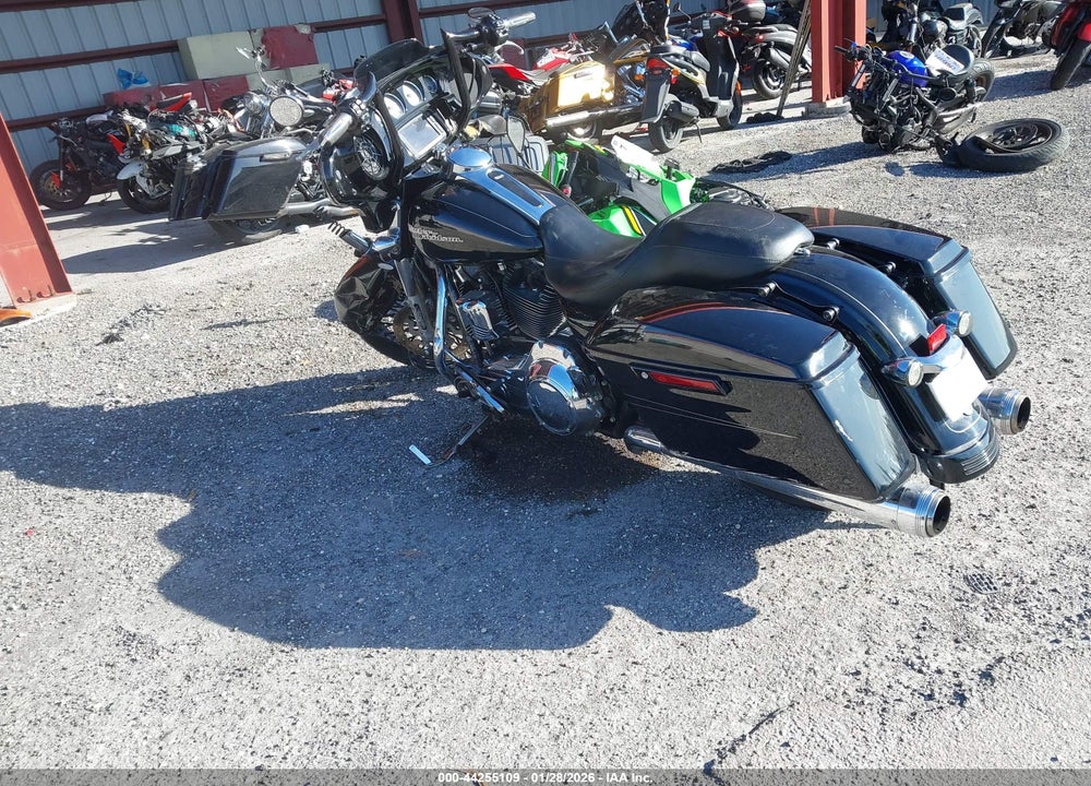 2016 HARLEY-DAVIDSON FLHXS STREET GLIDE SPECIAL VIN: 1HD1KRM13GB656499