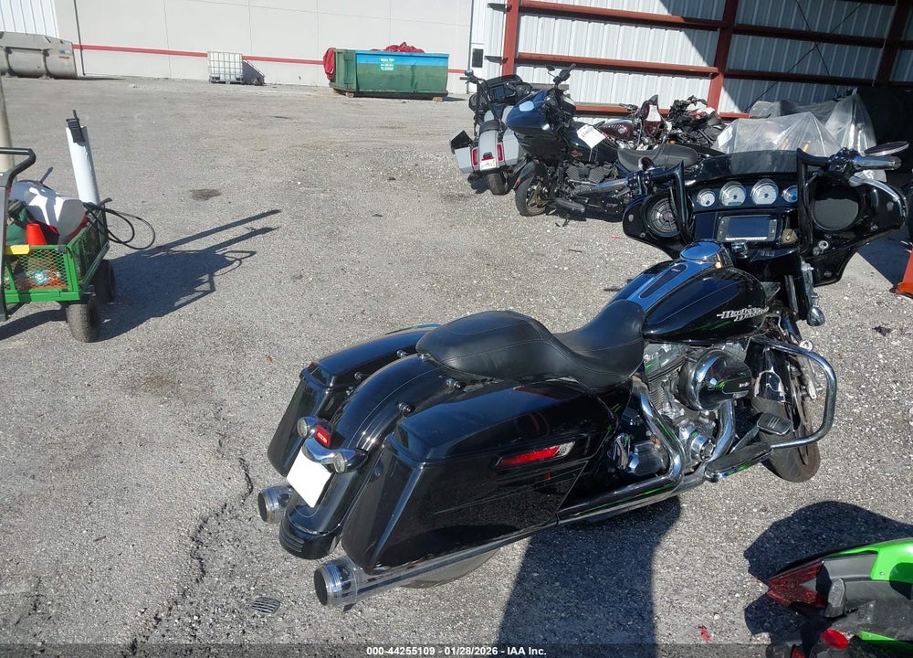 2016 HARLEY-DAVIDSON FLHXS STREET GLIDE SPECIAL VIN: 1HD1KRM13GB656499