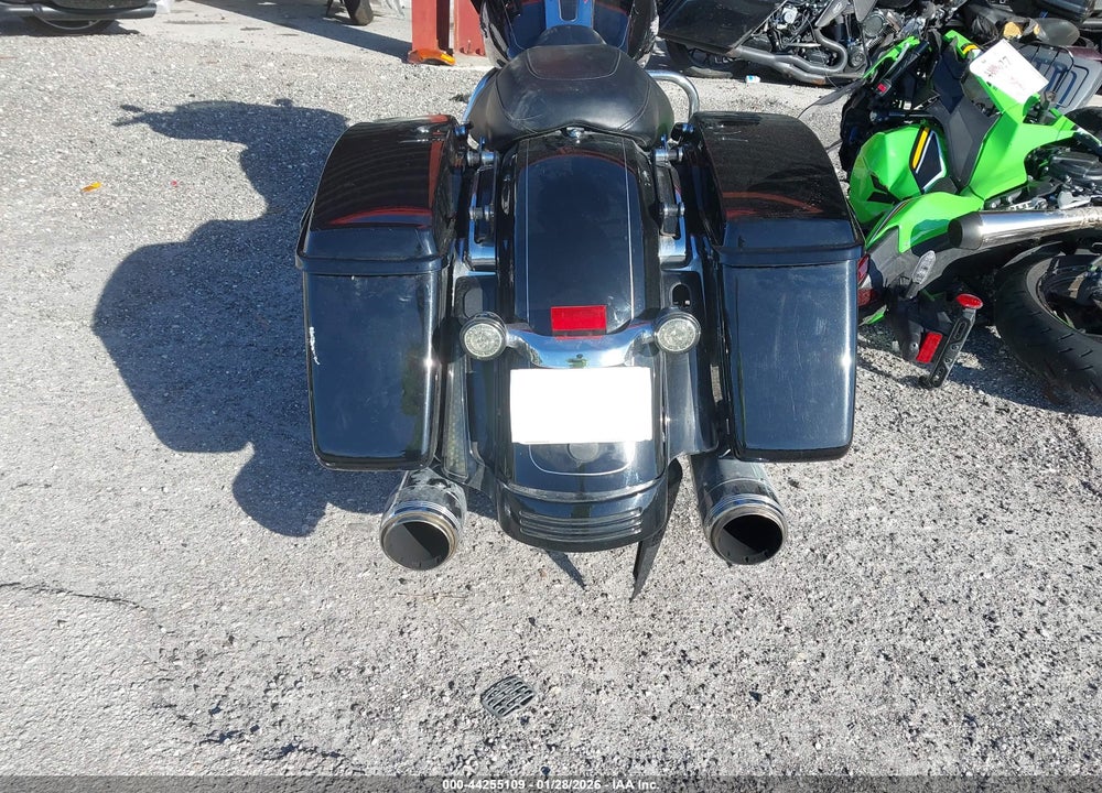 2016 HARLEY-DAVIDSON FLHXS STREET GLIDE SPECIAL VIN: 1HD1KRM13GB656499