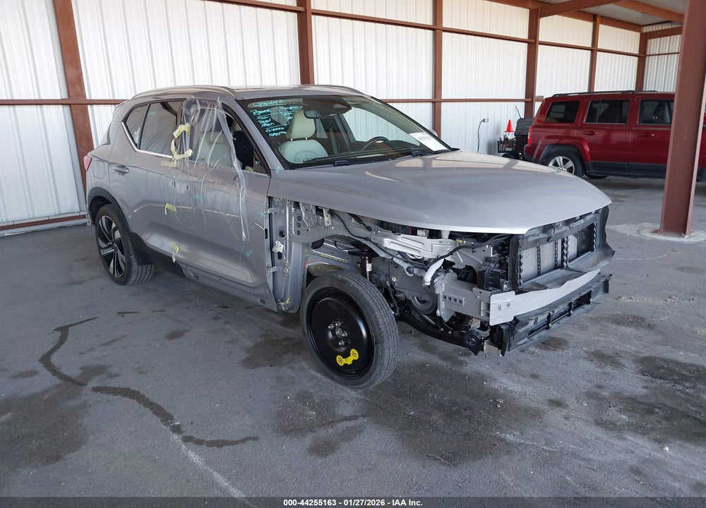 2024 VOLVO XC40 B5 ULTIMATE BRIGHT THEME VIN: YV4L12UF6R2204563