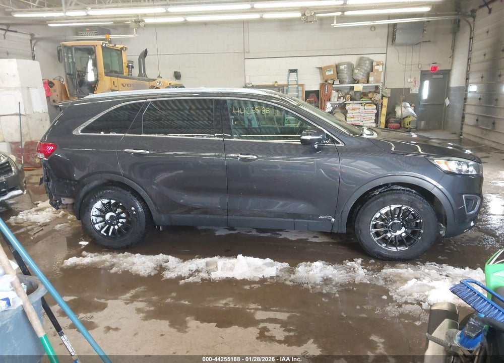 2017 KIA SORENTO 2.4L LX VIN: 5XYPGDA32HG296073