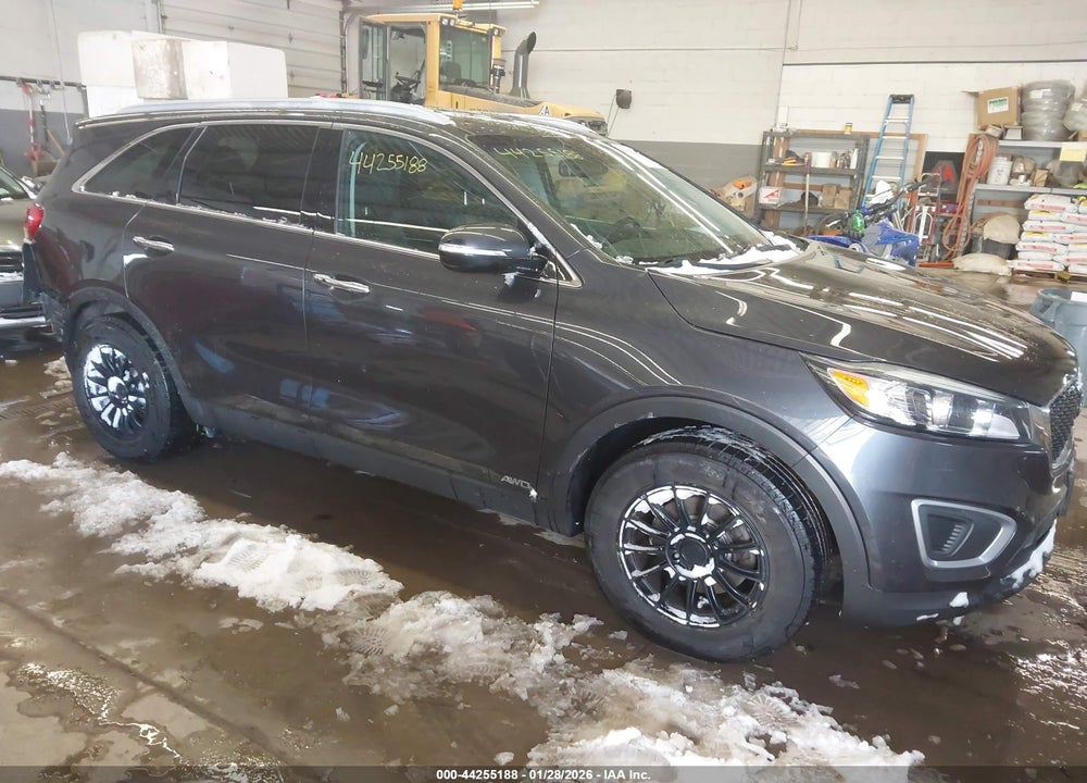 2017 KIA SORENTO 2.4L LX VIN: 5XYPGDA32HG296073