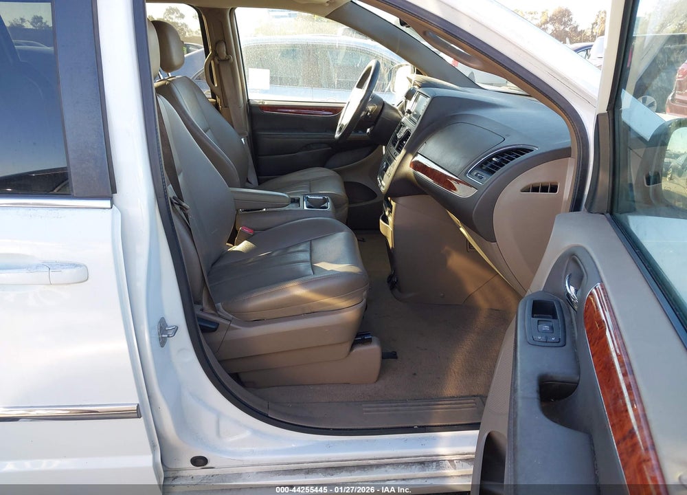 2014 CHRYSLER TOWN & COUNTRY TOURING VIN: 2C4RC1BG4ER359900