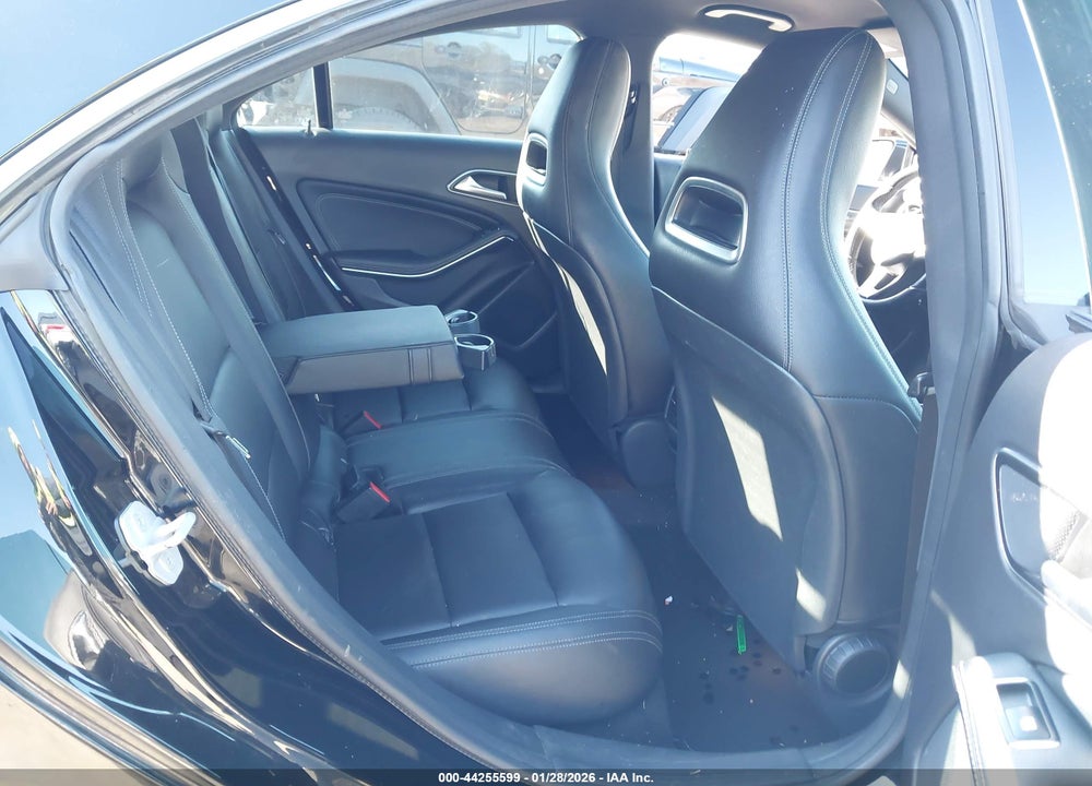 2016 MERCEDES-BENZ CLA 250 VIN: WDDSJ4EB3GN323632