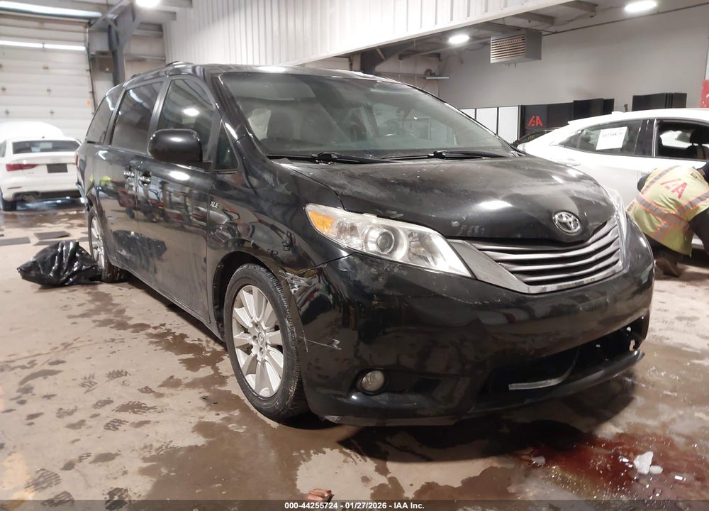 2017 TOYOTA SIENNA XLE PREMIUM 7 PASSENGER VIN: 5TDDZ3DC7HS148054