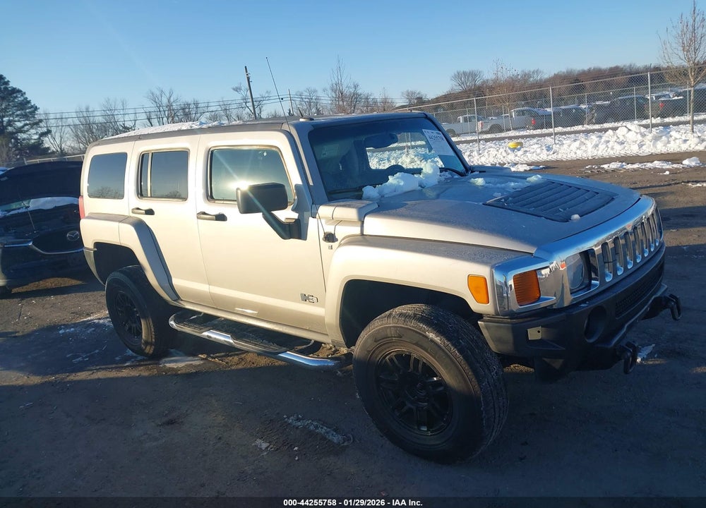 2007 HUMMER H3 SUV VIN: 5GTDN13E378167666