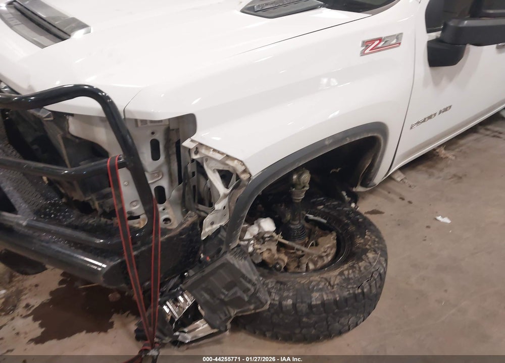 2022 CHEVROLET SILVERADO 2500HD 4WD  STANDARD BED LTZ VIN: 1GC4YPEY3NF163182
