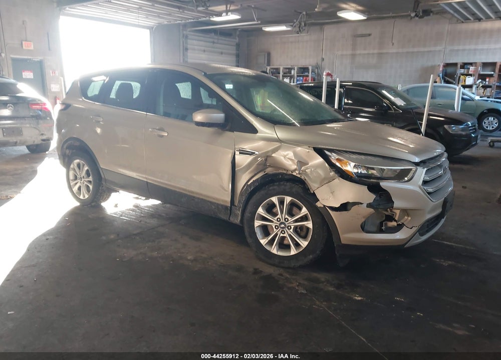 2017 FORD ESCAPE SE VIN: 1FMCU9GD9HUC32319