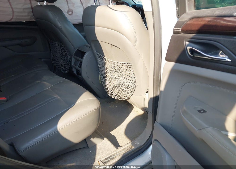 2011 CADILLAC SRX LUXURY COLLECTION VIN: 3GYFNAEY6BS640803