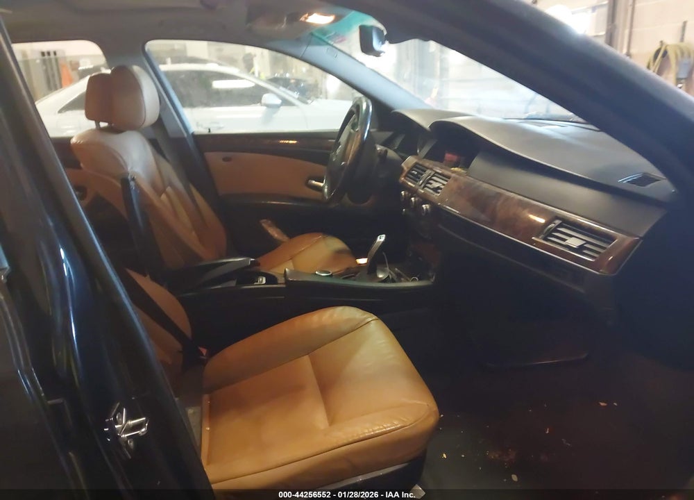 2008 BMW 528XI VIN: WBANV13518CZ51190