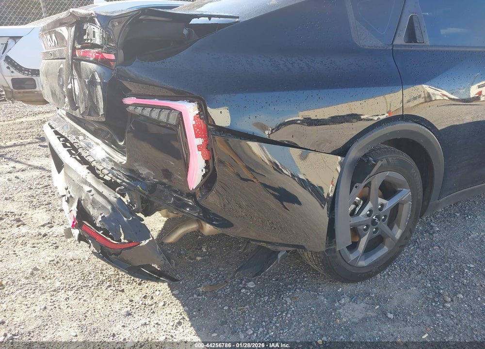 2025 KIA K4 LXS VIN: 3KPFT4DE2SE009842