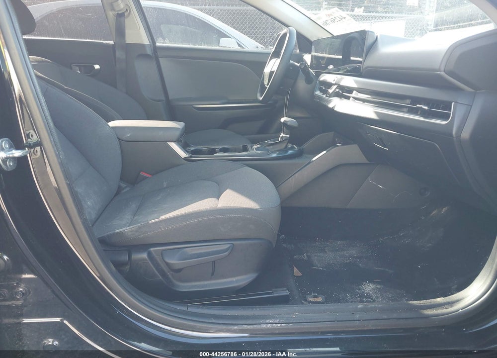 2025 KIA K4 LXS VIN: 3KPFT4DE2SE009842
