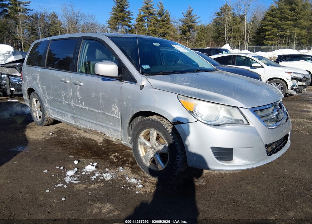 2010 VOLKSWAGEN ROUTAN SE VIN: 2V4RW3D13AR296395