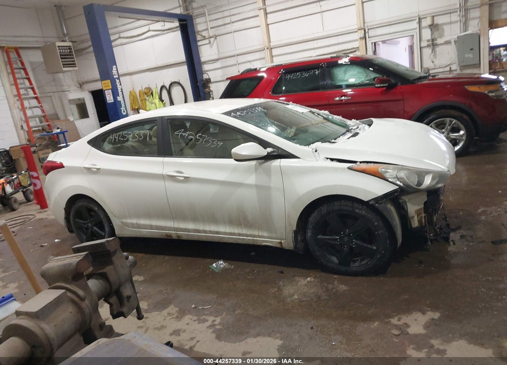 2012 HYUNDAI ELANTRA GLS VIN: 5NPDH4AE8CH141272