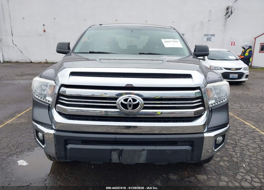 2016 TOYOTA TUNDRA SR5 4.6L V8 VIN: 5TFDM5F14GX068676