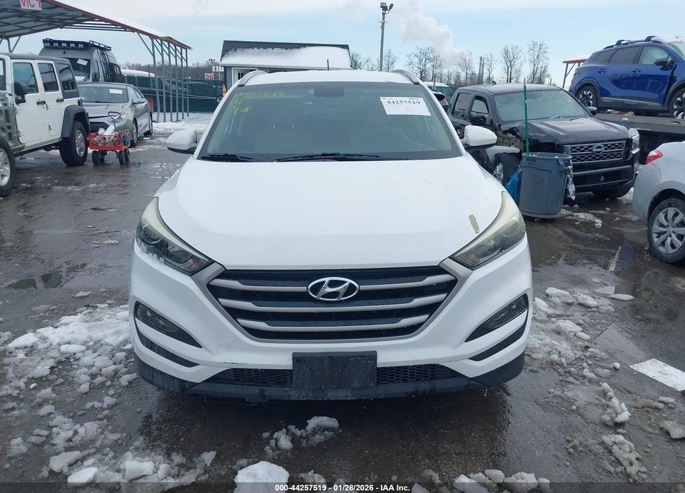 2017 HYUNDAI TUCSON SE VIN: KM8J3CA46HU419565