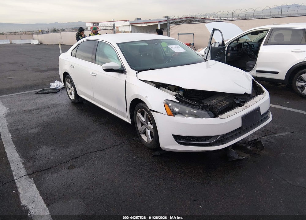 2015 VOLKSWAGEN PASSAT 1.8T SE VIN: 1VWBT7A3XFC026269