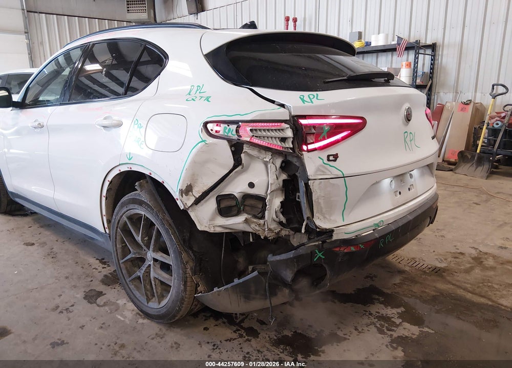 2019 ALFA ROMEO STELVIO TI SPORT AWD VIN: ZASPAKBN3K7C37244