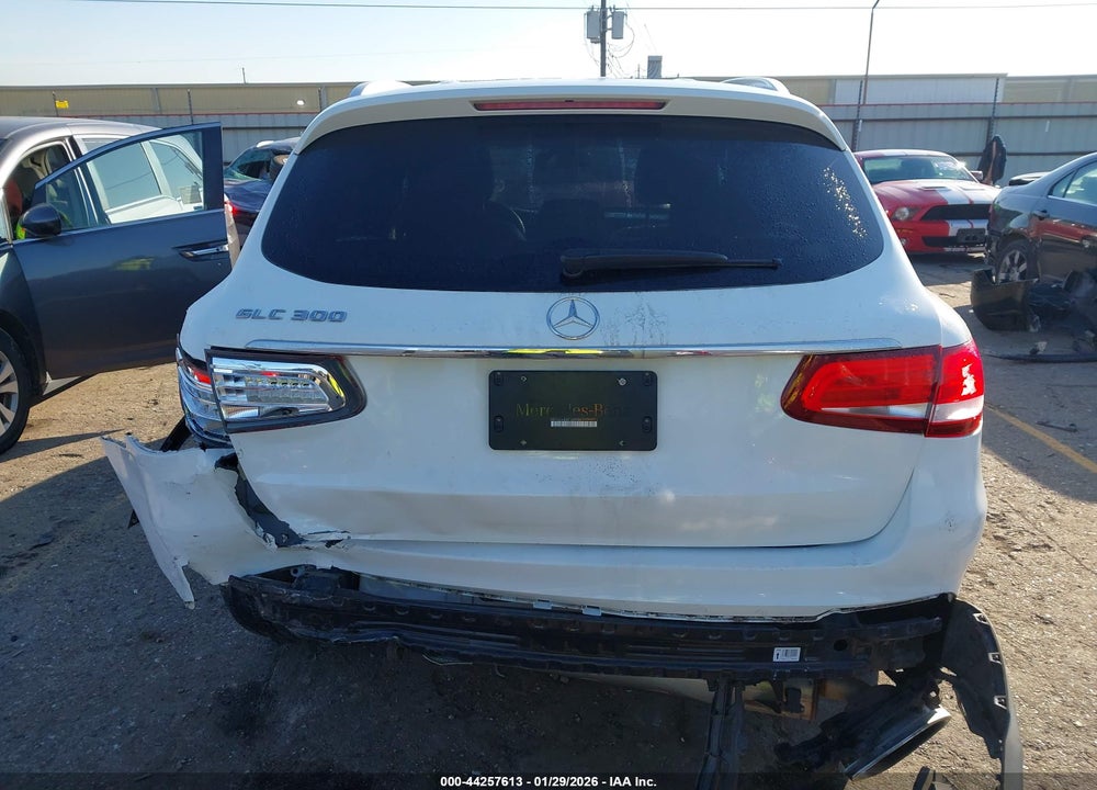 2019 MERCEDES-BENZ GLC 300 VIN: WDC0G4JB2KF609734