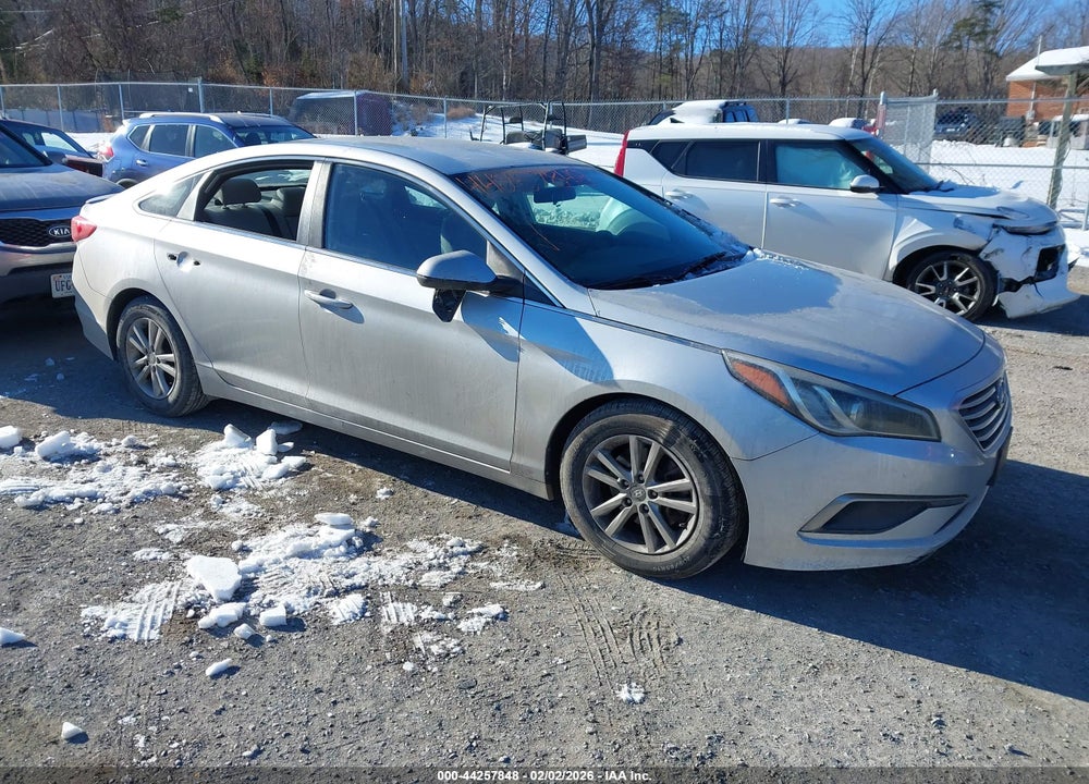 2016 HYUNDAI SONATA VIN: 5NPE24AF7GH403254