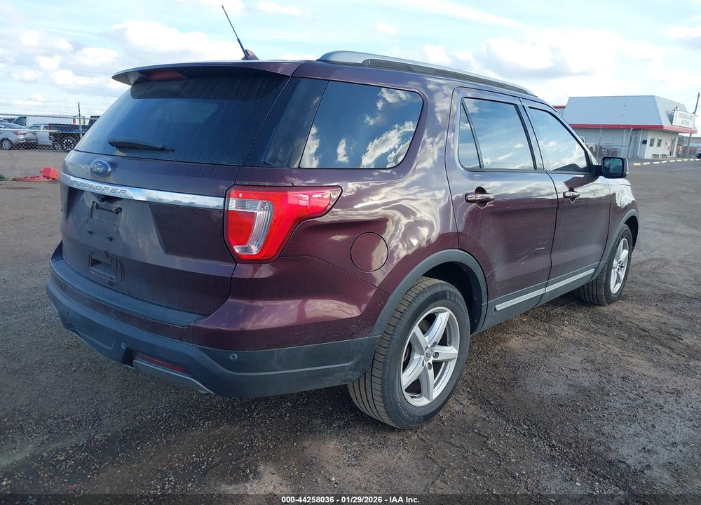 2019 FORD EXPLORER XLT VIN: 1FM5K7D85KGB06801