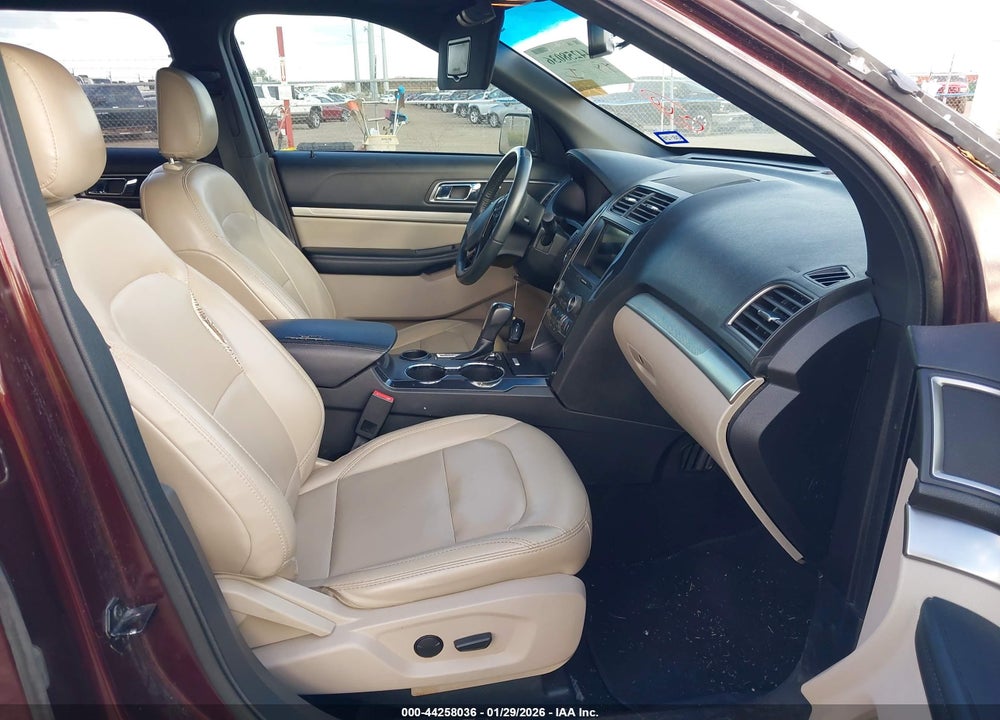 2019 FORD EXPLORER XLT VIN: 1FM5K7D85KGB06801