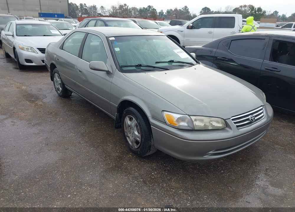 2000 TOYOTA CAMRY LE VIN: JT2BG22K5Y0472696