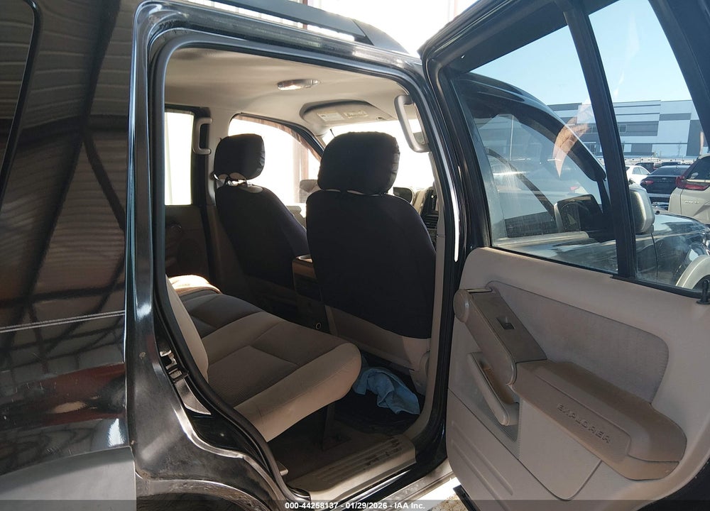 2007 FORD EXPLORER XLT VIN: 1FMEU63E77UB07534
