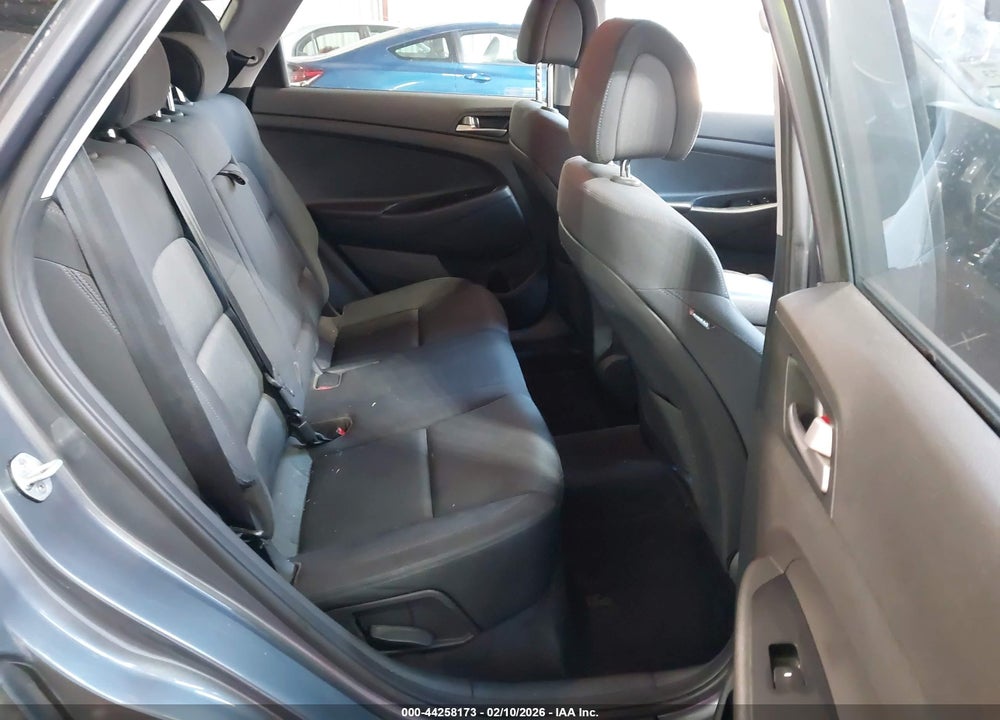 2018 HYUNDAI TUCSON SEL VIN: KM8J3CA44JU644475
