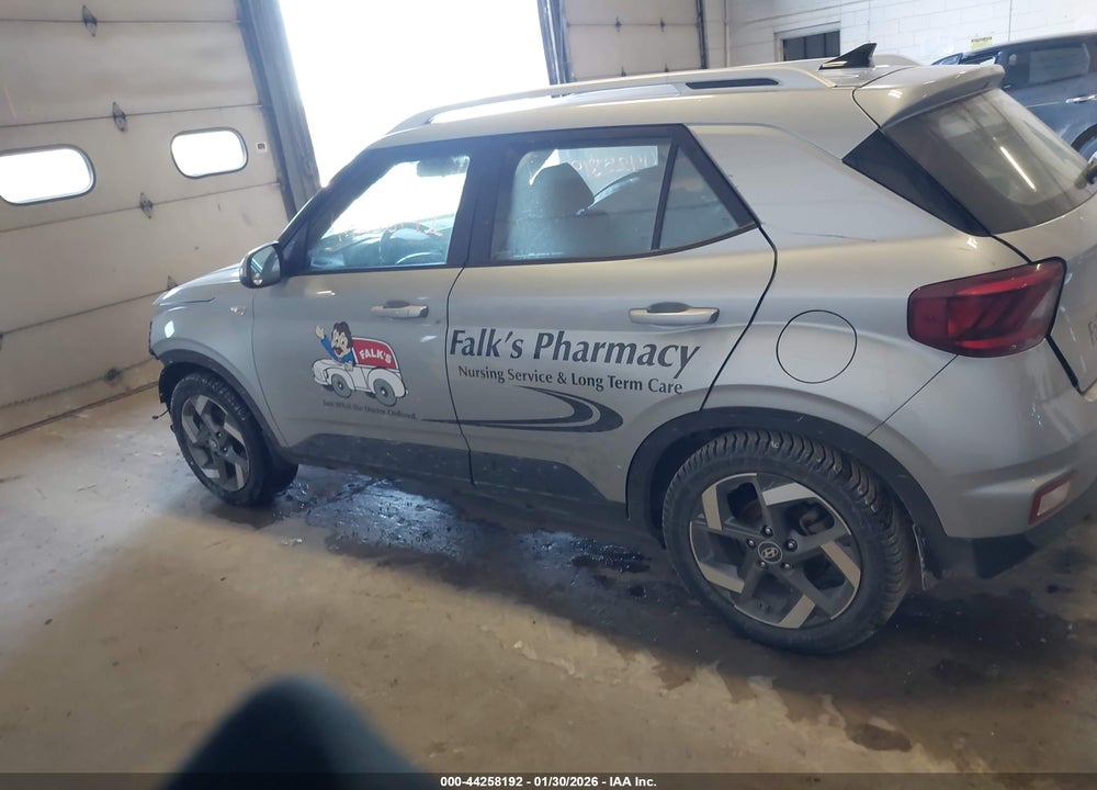2022 HYUNDAI VENUE SEL VIN: KMHRC8A32NU158552