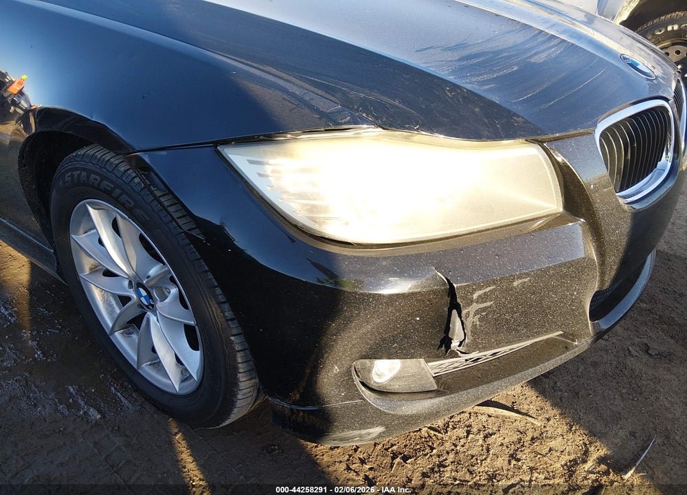 2010 BMW 328I VIN: WBAPH7G57ANM51817