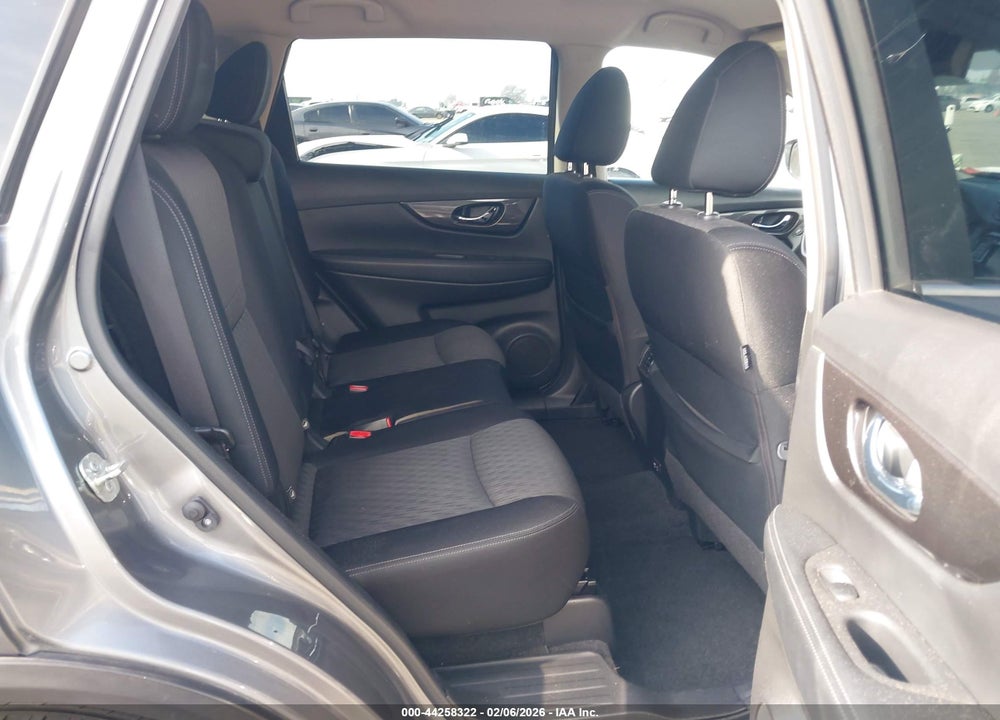 2019 NISSAN ROGUE S VIN: JN8AT2MT1KW255238