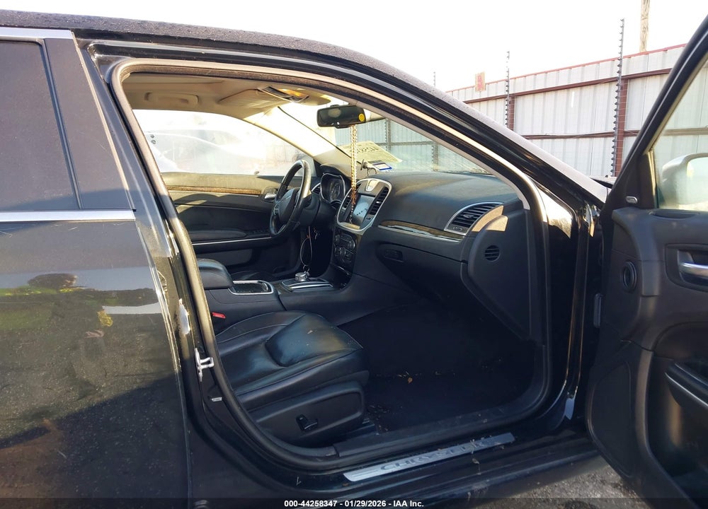 2016 CHRYSLER 300C VIN: 2C3CCAEG5GH147733