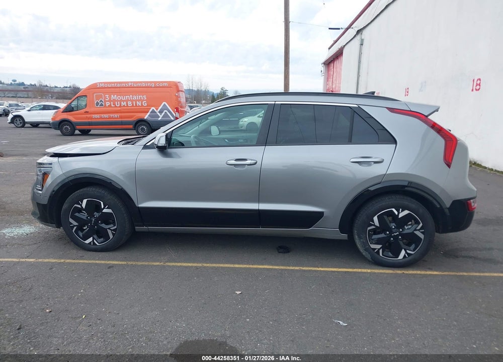 2023 KIA NIRO EV WAVE VIN: KNDCT3L18P5021170