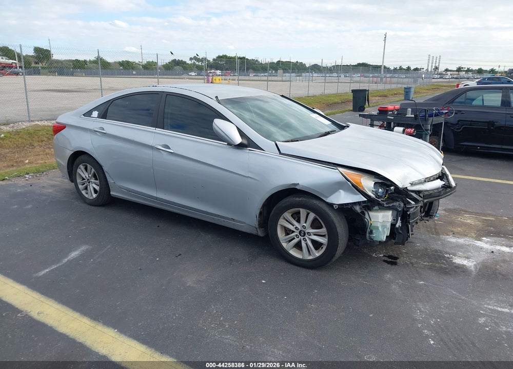 2011 HYUNDAI SONATA GLS VIN: 5NPEB4AC6BH014524
