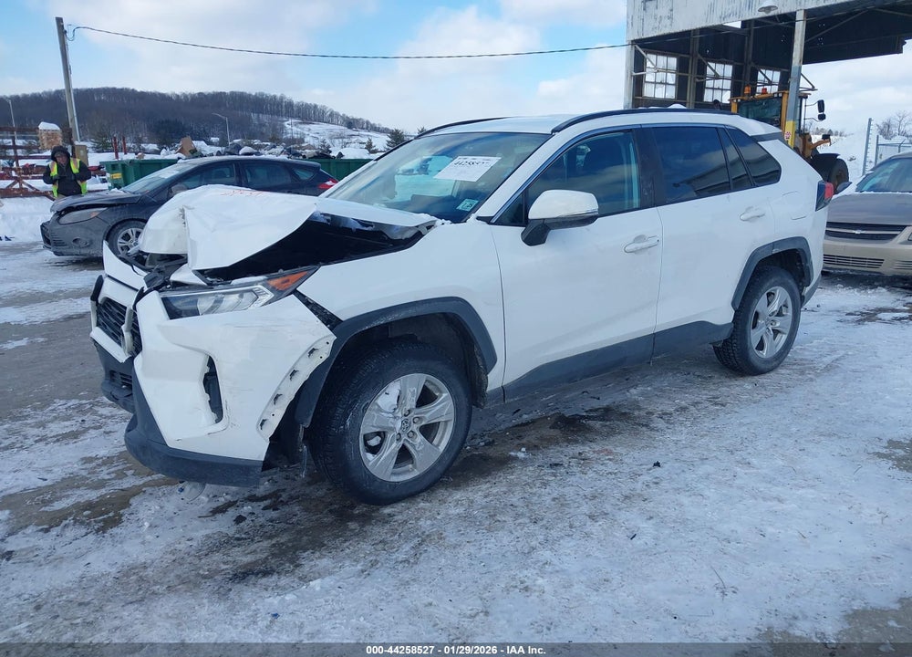 2020 TOYOTA RAV4 XLE VIN: 2T3P1RFV6LC091182