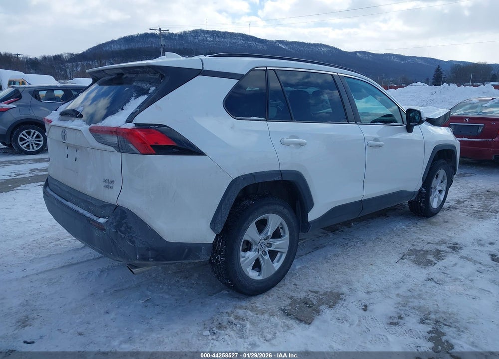 2020 TOYOTA RAV4 XLE VIN: 2T3P1RFV6LC091182