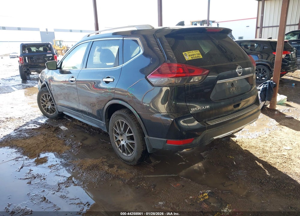2018 NISSAN ROGUE S VIN: 5N1AT2MT4JC827734