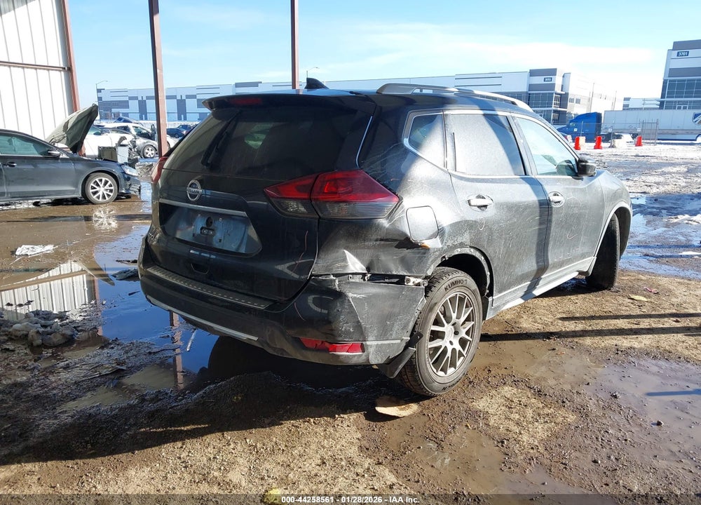 2018 NISSAN ROGUE S VIN: 5N1AT2MT4JC827734