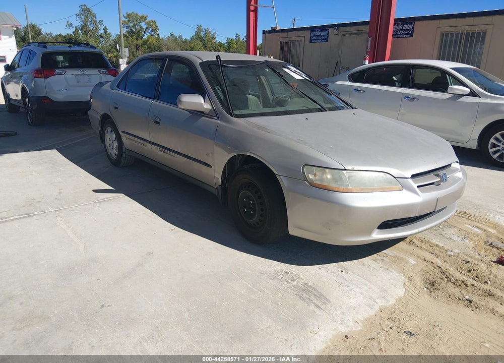 1998 HONDA ACCORD LX VIN: 1HGCG5642WA199041
