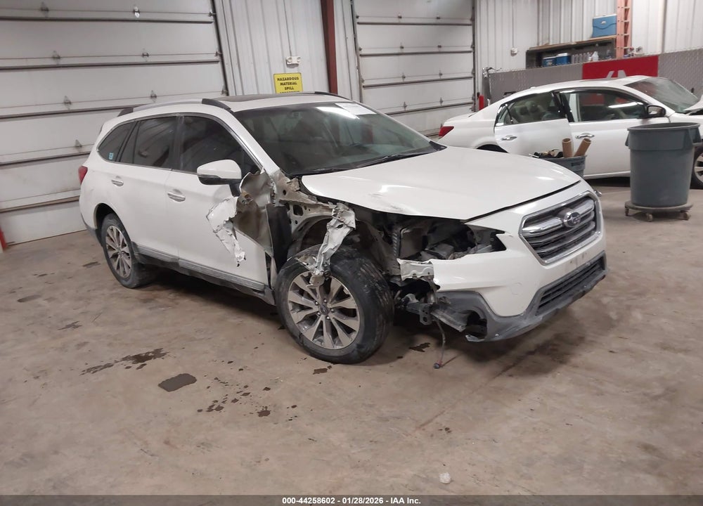 2019 SUBARU OUTBACK 2.5I TOURING VIN: 4S4BSATC2K3275770