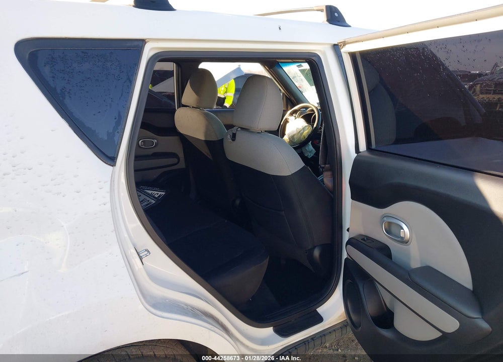 2014 KIA SOUL VIN: KNDJN2A24E7047760