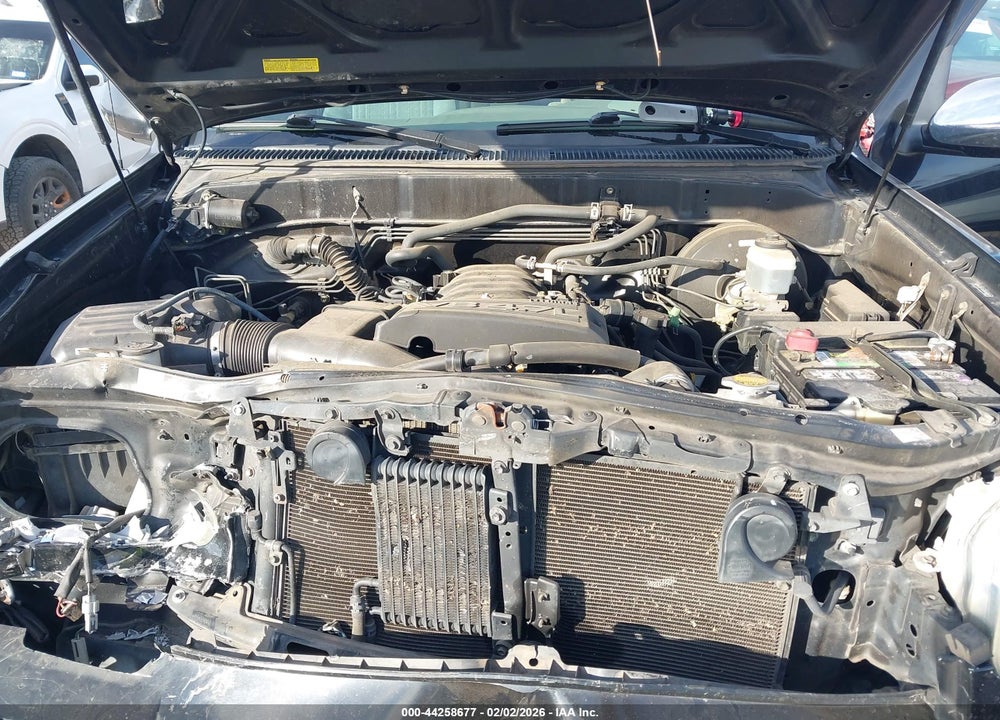 2005 TOYOTA TUNDRA SR5 V8 VIN: 5TBET34185S487611