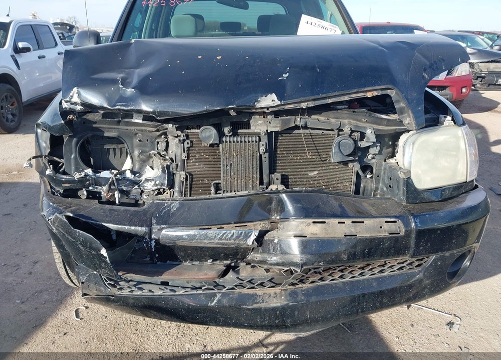 2005 TOYOTA TUNDRA SR5 V8 VIN: 5TBET34185S487611